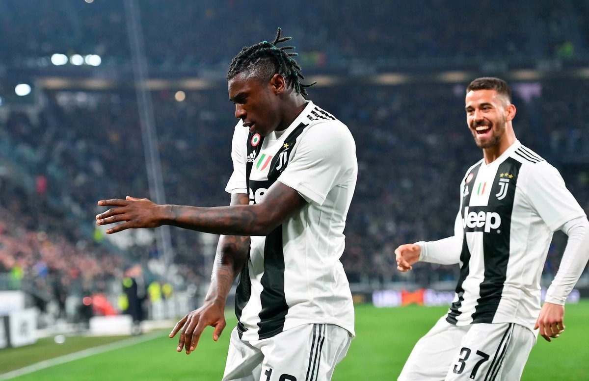 Ronaldo ngồi ngoài, sao trẻ giải cứu Juventus