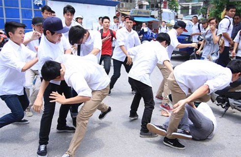 Bạo lực học đường: Cha mẹ không thể vô can