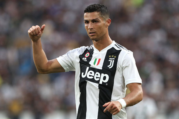 MU phong chức giữ Pogba, Juventus lo Ronaldo hỏng ăn C1