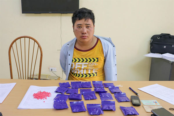 VN, Laos police bust meth gangs, seize 110,000 pills