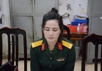 Người phụ nữ giả danh sĩ quan quân đội khai mặc quân phục chụp ảnh khoe mẽ