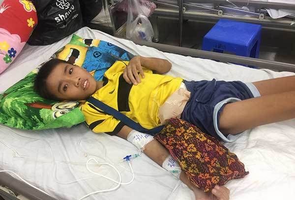 Con 2 tháng mổ 3 lần, cha bán bò cũng không lo đủ