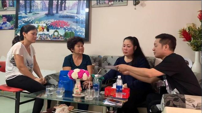 Vì gấp rút, gia đình không thể sang Mỹ đưa thi hài Anh Vũ về nước