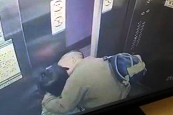 Dâm ô trẻ em trong thang máy, những vụ chấn động khắp TQ