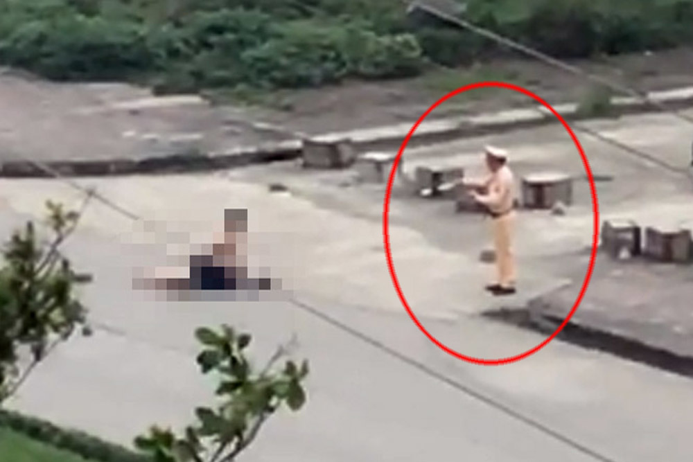 Vụ dùng kéo đâm chết bạn gái: Tạm dừng phân công nhiệm vụ với 1 CSGT