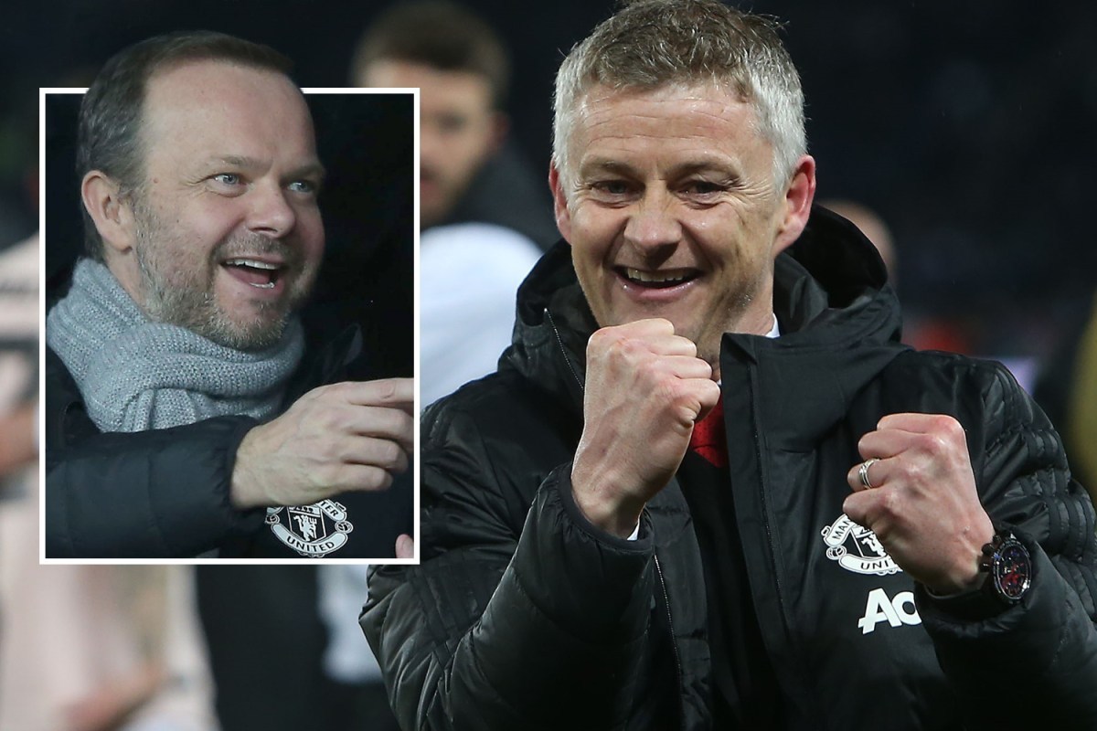 MU long đong mua sắm: Tiền nhiều vẫn khóc ròng...