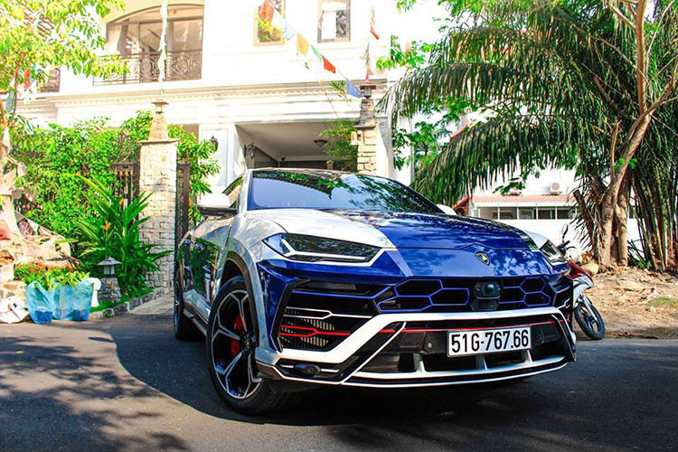 Siêu SUV Lamborghini Urus của Minh nhựa độ mâm chấu kép 200 triệu