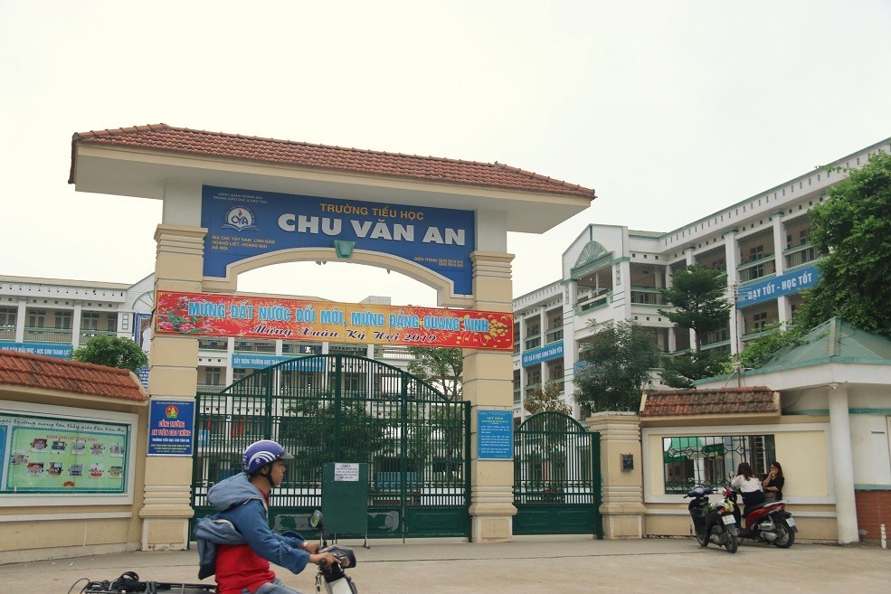 Đang truy xuất nguồn gốc thịt gà ôi thiu vào trường tiểu học