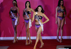 Lộ bụng mỡ, đùi to, thí sinh Hoa hậu Philippines khiến khán giả ngán ngẩm