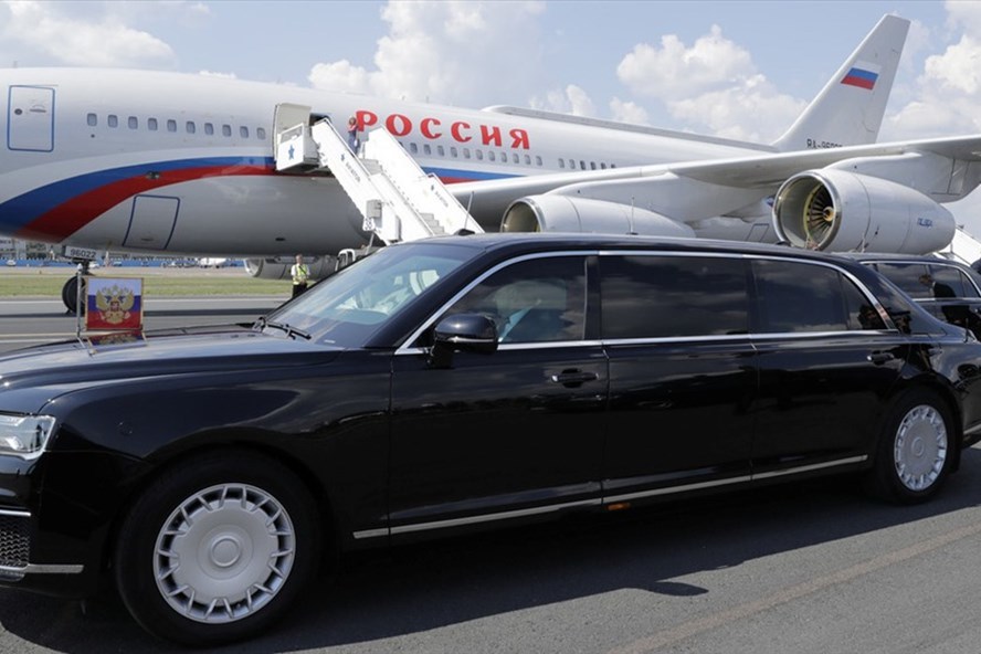 Limo của Tổng thống Putin gây xôn xao nhà máy Mercedes đầu tiên ở Nga