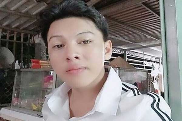 Đâm 2 đồng nghiệp thương vong rồi đến Công an đầu thú