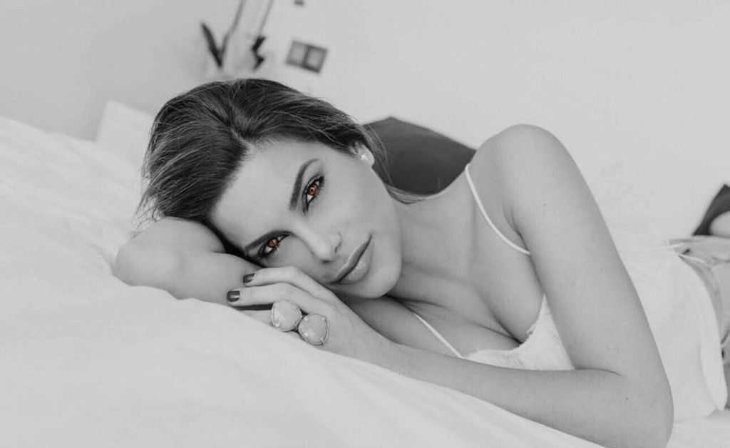 Những 'hot girl ngành y' nổi tiếng trên mạng vì vẻ ngoài nóng bỏng