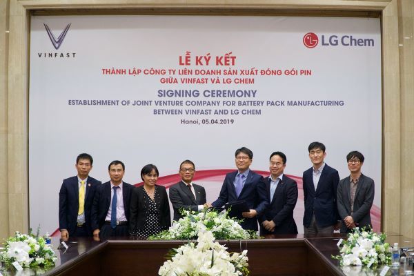 Vinfast bắt tay LG Chem lập liên doanh sản xuất pin