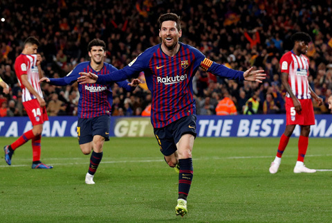 Messi hạ đẹp Atletico, Barca khiêu chiến MU