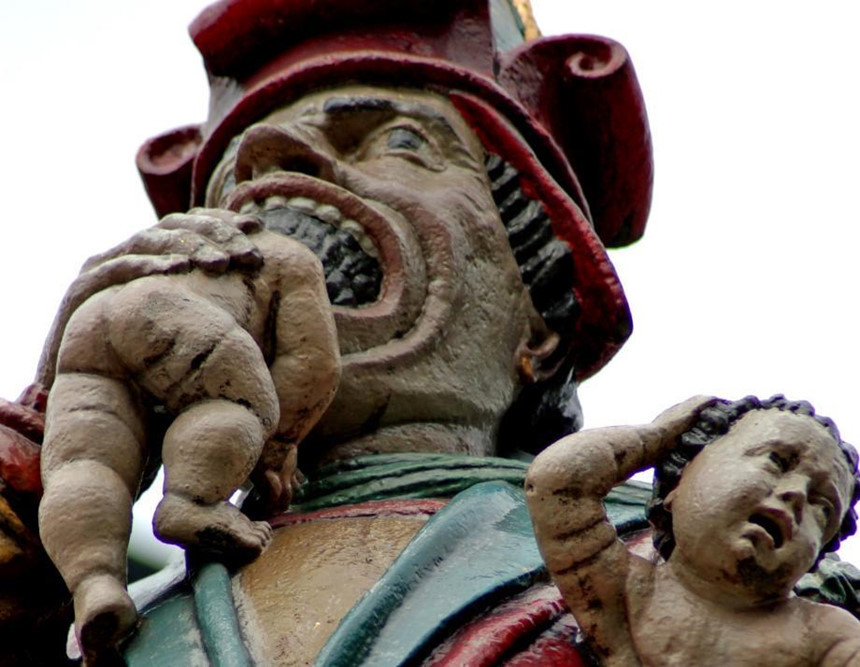 5 bức tượng bí ẩn khiến du khách lạnh gáy 5-buc-tuong-bi-an-khien-du-khach-lanh-gay-9