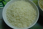 Gạo nhựa đốt cháy khét lẹt: Xôn xao, lan truyền nỗi sợicon