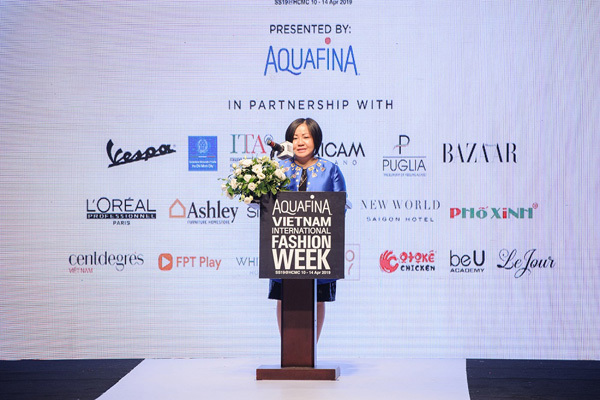 Aquafina Vietnam International Fashion Week: tầm nhìn xa cho thời trang Việt