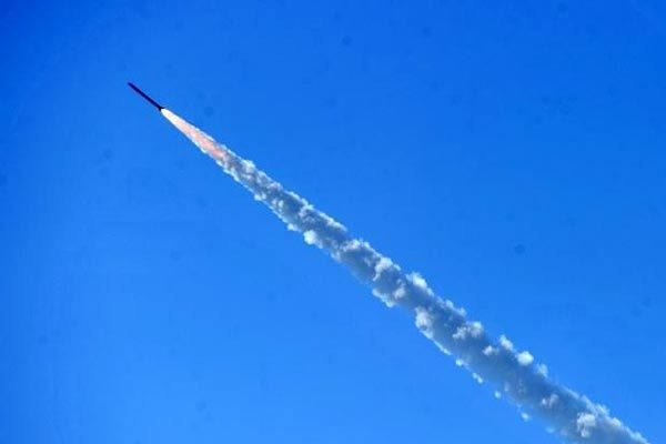 Ukraina khoe tự chế tên lửa bắn xa hơn 1.000km