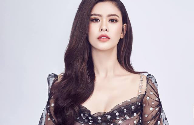 Trương Quỳnh Anh quá đẹp trong chiếc váy mỏng như sương tưởng như nhìn thấu tất cả