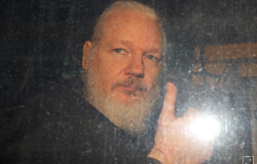 Người sáng lập WikiLeaks ra tòa ở Anh