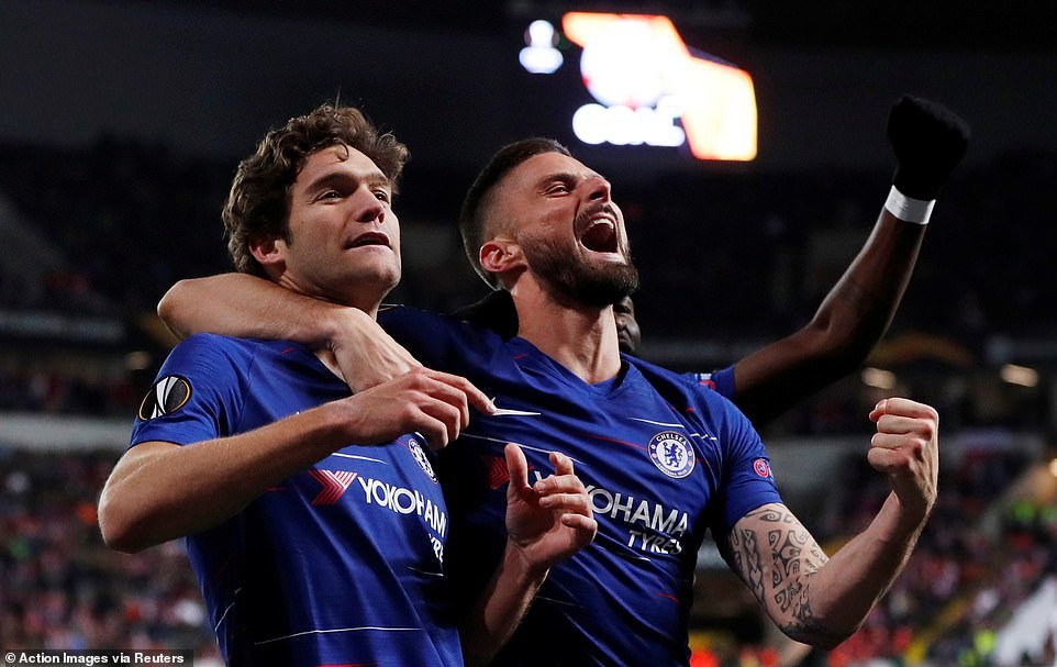 Chelsea đặt một chân vào bán kết Europa League