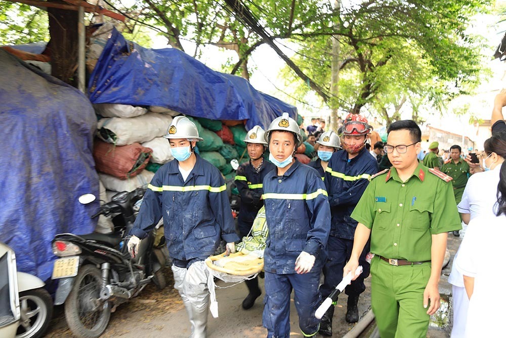 Vụ cháy 8 người chết và mất tích ở Trung Văn, có cả nhà 4 người