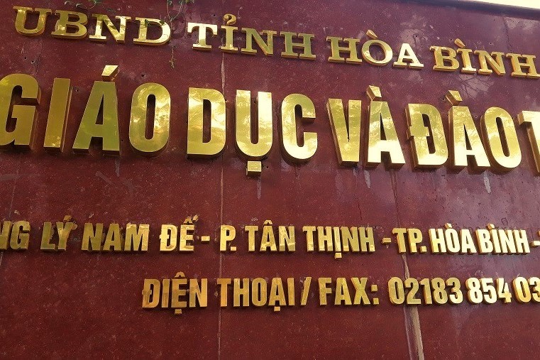 Trường ĐH Kinh tế quốc dân cho thôi học 2 thí sinh Hòa Bình được nâng điểm