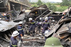 Vụ cháy ở Trung Văn: 300 người xuyên trưa khoan cắt, tìm kiếm thi thể