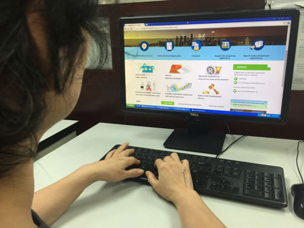 Hanoi pioneers online business registration