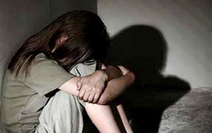 Gã thanh niên dâm ô với học sinh lớp 5 trong nhà vệ sinh trường