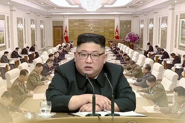 Kim Jong Un bất ngờ phong tướng hàng loạt