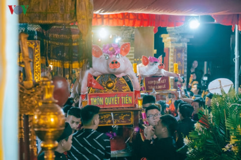 La Phu village preserves communal house, pig procession festival