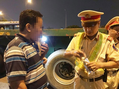 HCM City struggles to deal with drug-positive truck drivers