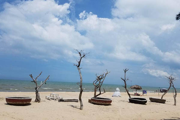 'Hình phạt' cho cụ ông 82 tuổi sau 30 năm ngoại tình với người trẻ