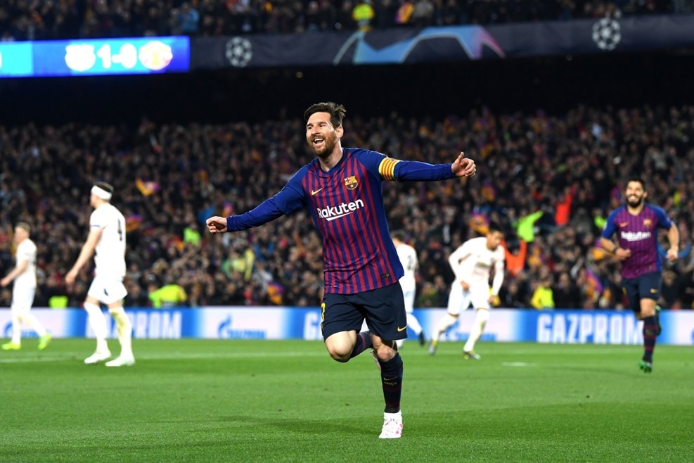 Messi chói sáng, Barca tiễn MU rời Champions League