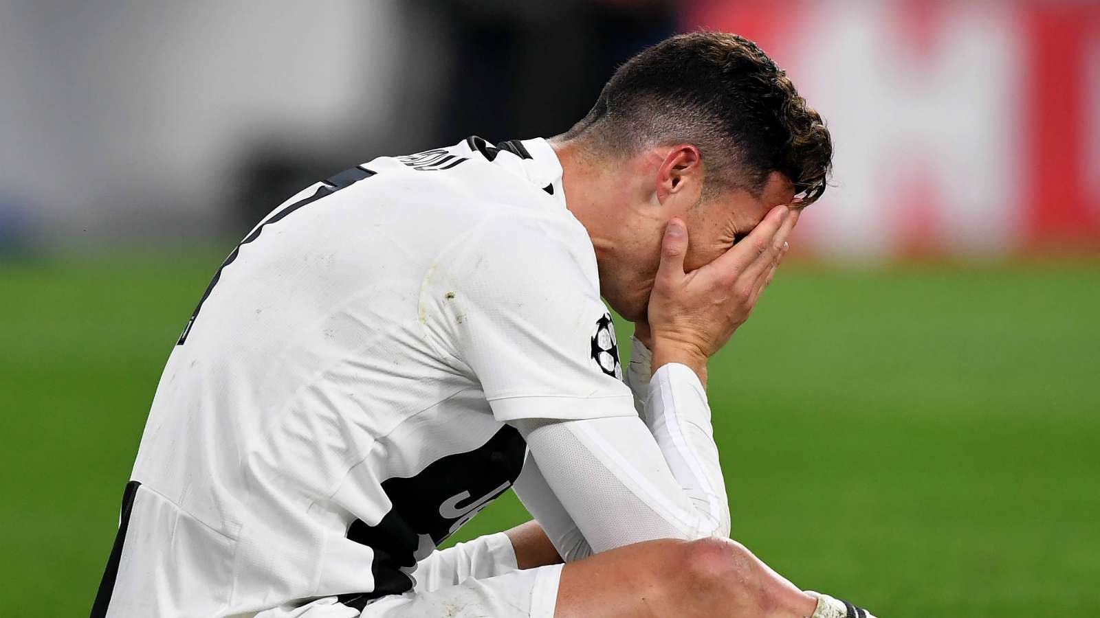 Juve thua thảm: Mua Ronaldo là sự phí phạm tiền bạc!