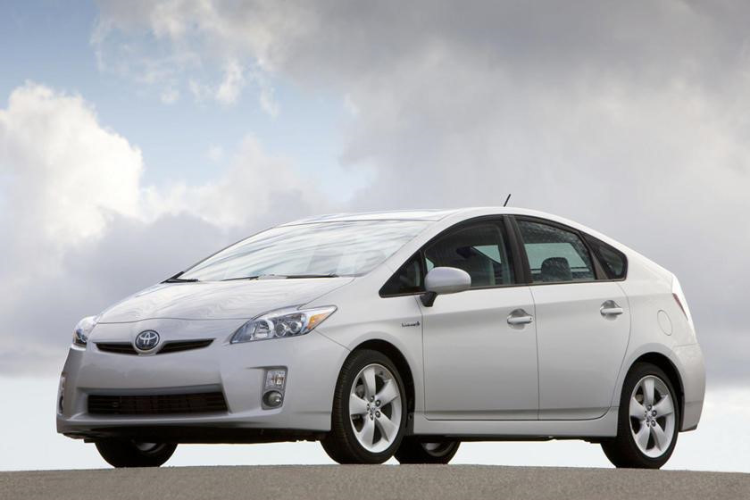 Sedan bán chạy của Toyota gặp vấn đề nghiêm trọng, có nguy cơ cháy nổ