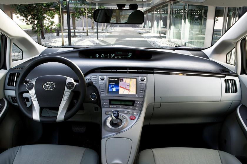 Sedan bán chạy của Toyota gặp vấn đề nghiêm trọng, có nguy cơ cháy nổ Sedan bán chạy của Toyota gặp vấn đề nghiêm trọng, có nguy cơ cháy nổ