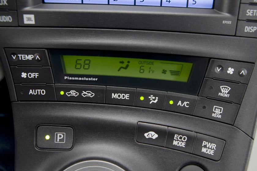 Sedan bán chạy của Toyota gặp vấn đề nghiêm trọng, có nguy cơ cháy nổ Sedan bán chạy của Toyota gặp vấn đề nghiêm trọng, có nguy cơ cháy nổ