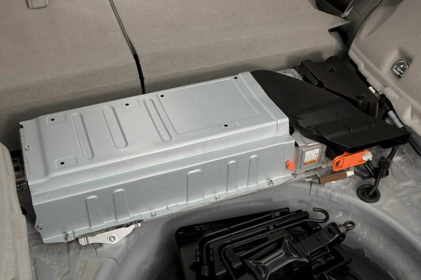 Sedan bán chạy của Toyota gặp vấn đề nghiêm trọng, có nguy cơ cháy nổ Sedan bán chạy của Toyota gặp vấn đề nghiêm trọng, có nguy cơ cháy nổ
