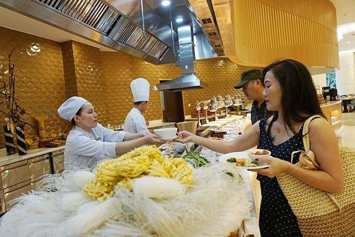 Tourist schools receive big training orders as travel firms lack workers