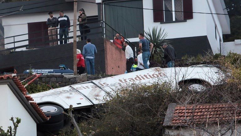 Xe chở hơn 50 du khách gặp nạn thảm khốc ở Bồ Đào Nha