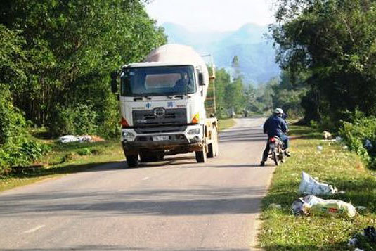 Chủ tịch xã bị 'tố' làm kế toán có thai: Tôi bị vu khống