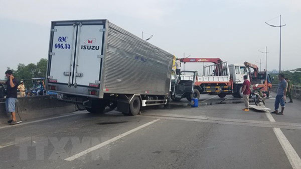 Traffic accident kills two, injures one in HCM City