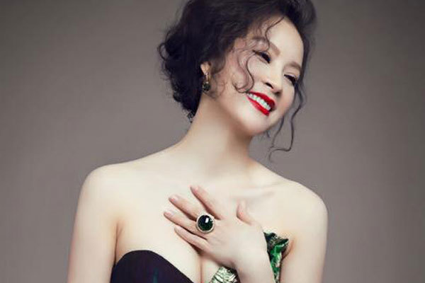 U50, MC Thanh Mai viên mãn trong tình yêu, được con gái ủng hộ