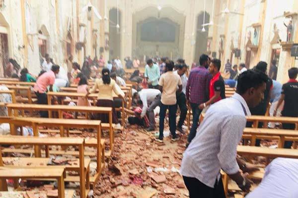 Hàng loạt nhà thờ, khách sạn bị đánh bom ở Sri Lanka