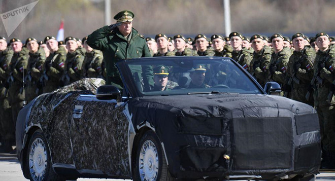 Lộ diện phiên bản mui trần của siêu xe chống đạn dành cho Tổng thống Putin