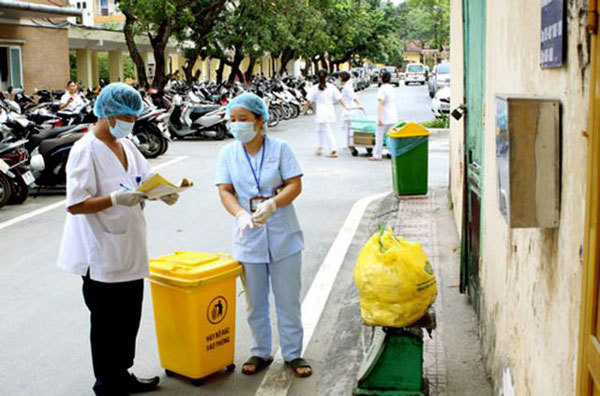 Hanoi tightens control over medical waste
