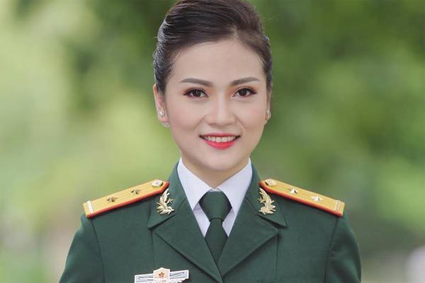 Cuộc sống MC Ngọc Anh xáo trộn khi công bố từng lấy nhầm chồng đồng tính