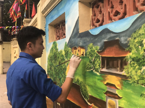 Youth murals promote cultural tradition of Hanoi’s village
